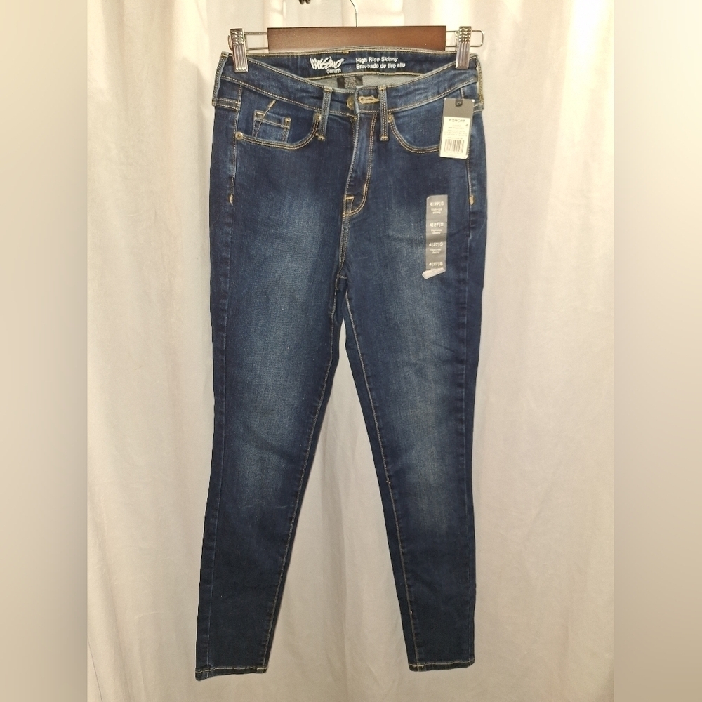 Mossimo NWT jeans size 4 short